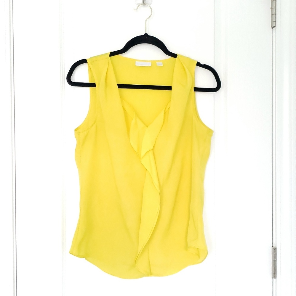 🎈NEW YORK & COMPANY yellow tank w/ ruffle details